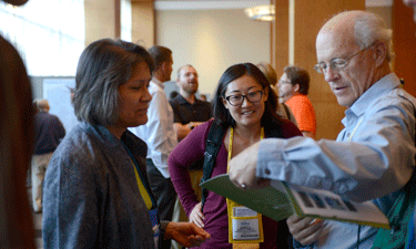 A student delegate at the 2014 NRPA Congress networks with other members from the field.